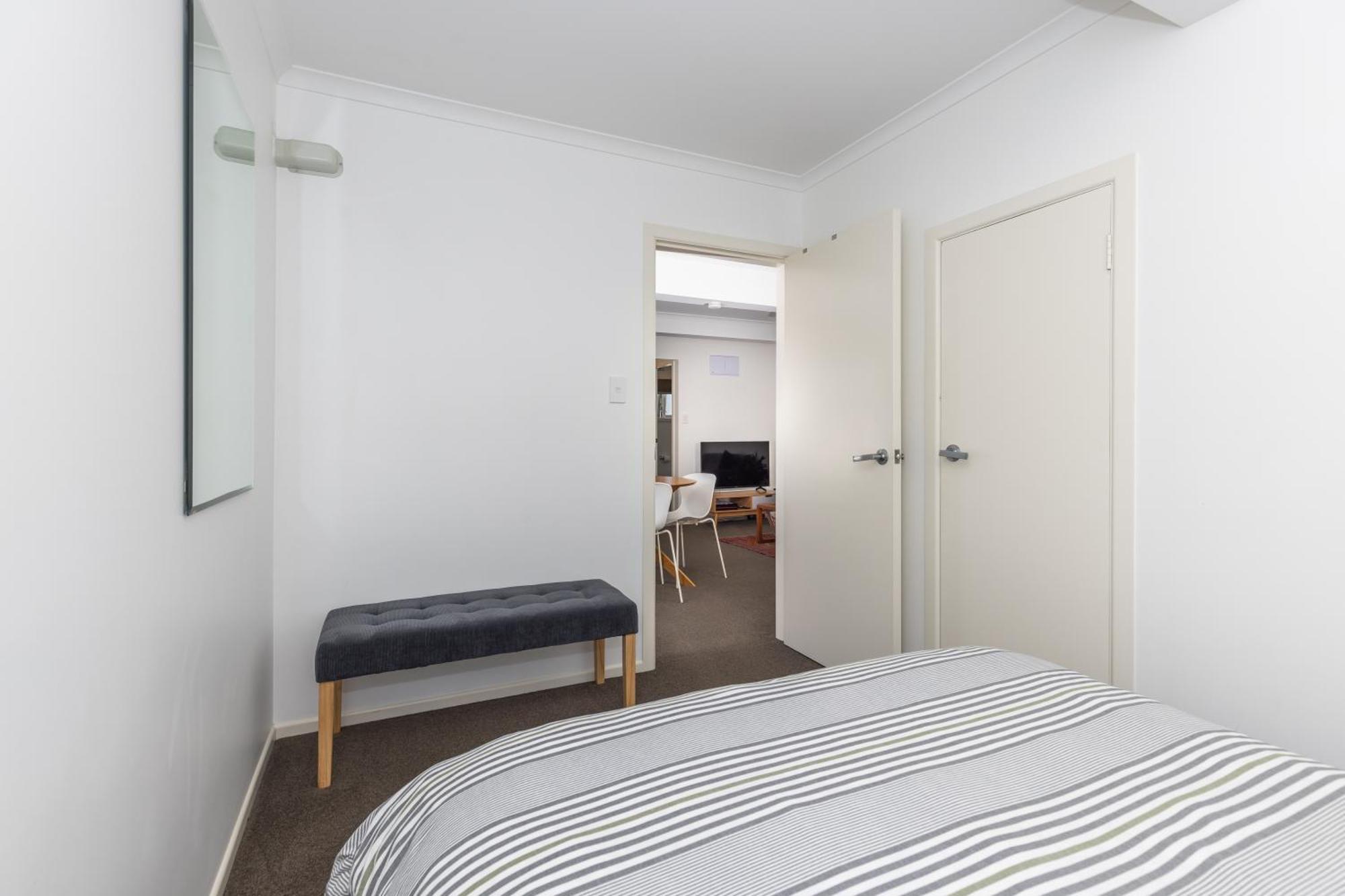 2 Bedroom Home Away From Home Near Cbd & Private Parking Hamilton Ngoại thất bức ảnh