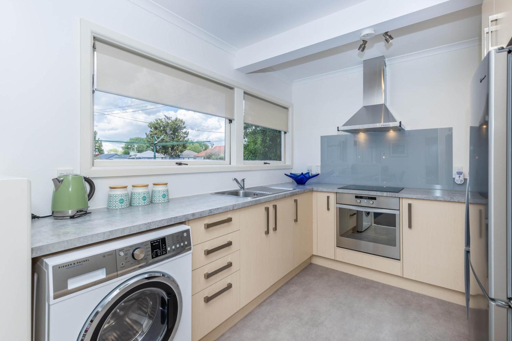 2 Bedroom Home Away From Home Near Cbd & Private Parking Hamilton Ngoại thất bức ảnh